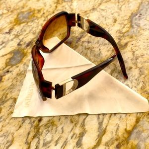 Very cute Dior sunglasses